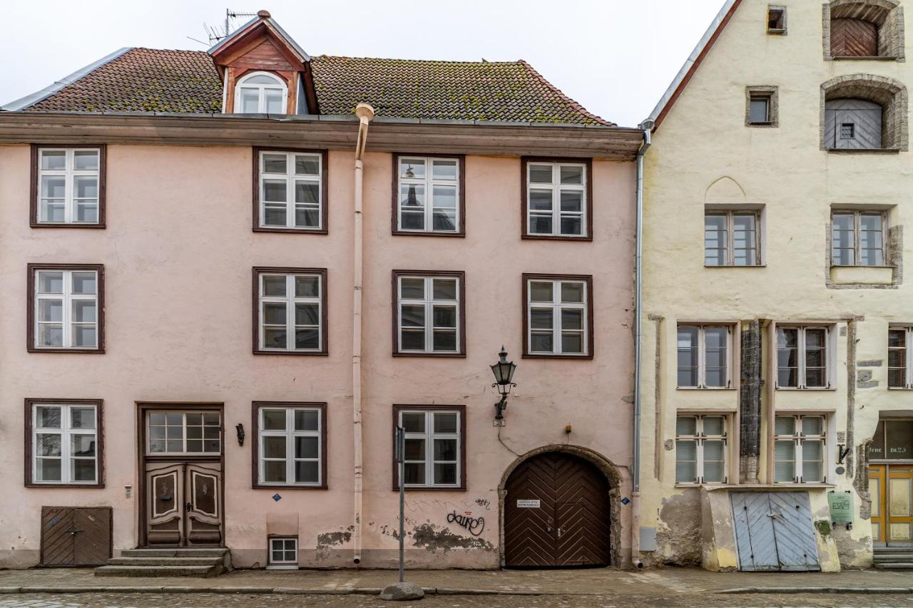 Roofs Of The Old Tallinn Guest House Exterior foto